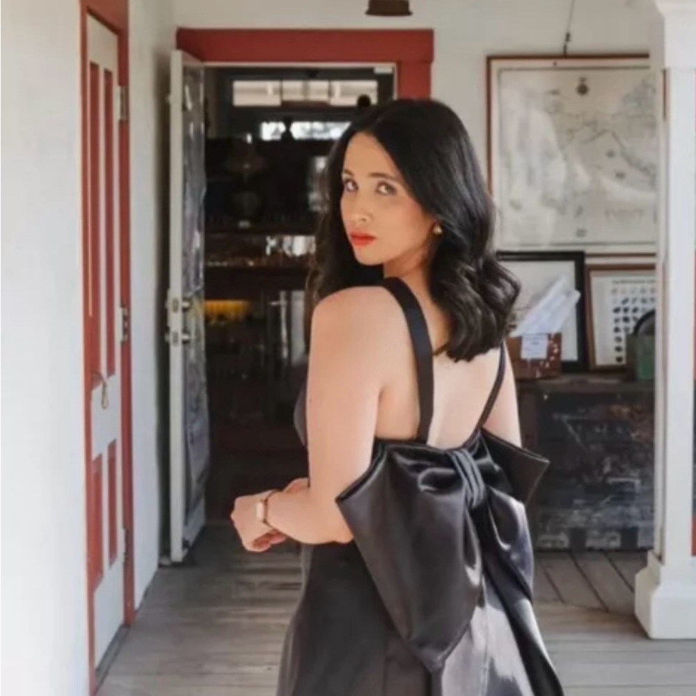 ZARA BOW TRIM VOLUMINOUS SATIN EFFECT MINI DRESS BLACK . SIZE M, L